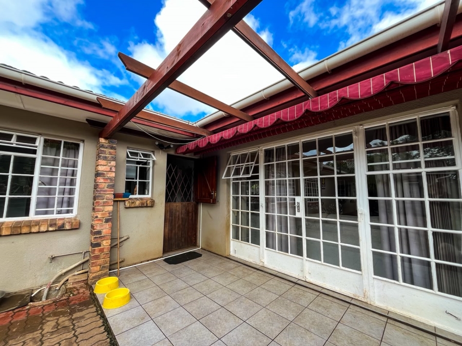 4 Bedroom Property for Sale in Vanes Estate Eastern Cape